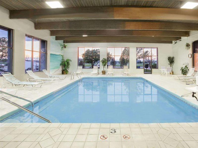 Baymont By Wyndham Janesville Dış mekan fotoğraf