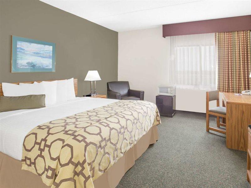 Baymont By Wyndham Janesville Dış mekan fotoğraf